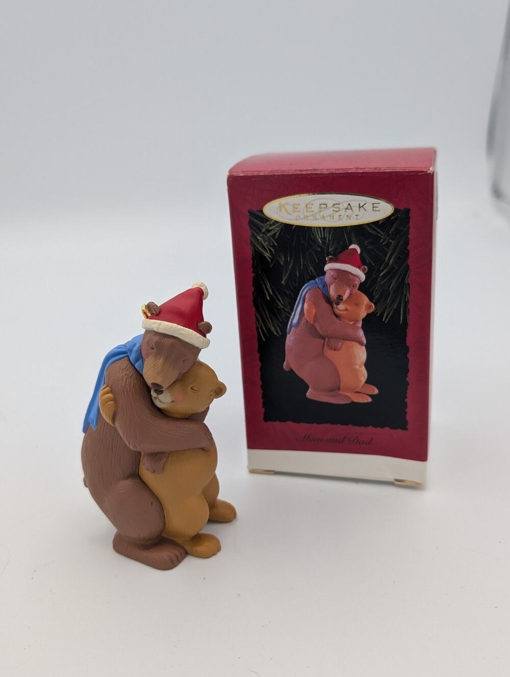 Vintage 1996 Hallmark Keepsake Mom and Dad Bears Hugging MIB